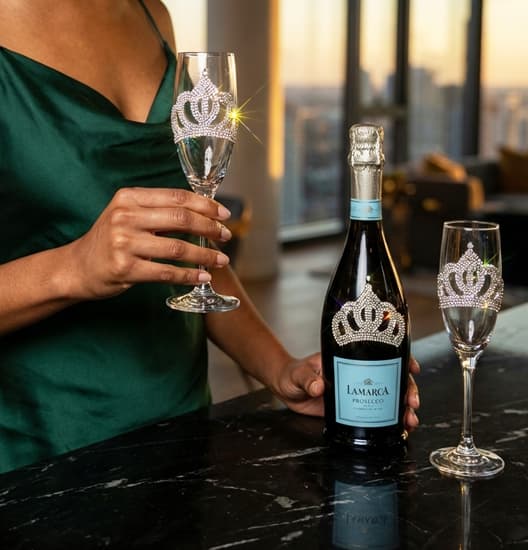 Wedding Toast Sparkling Wine Gift Set