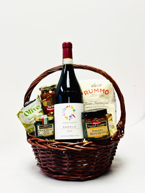 Barolo Arnaldo Rivera Undicicomuni Italian Wine Gift basket