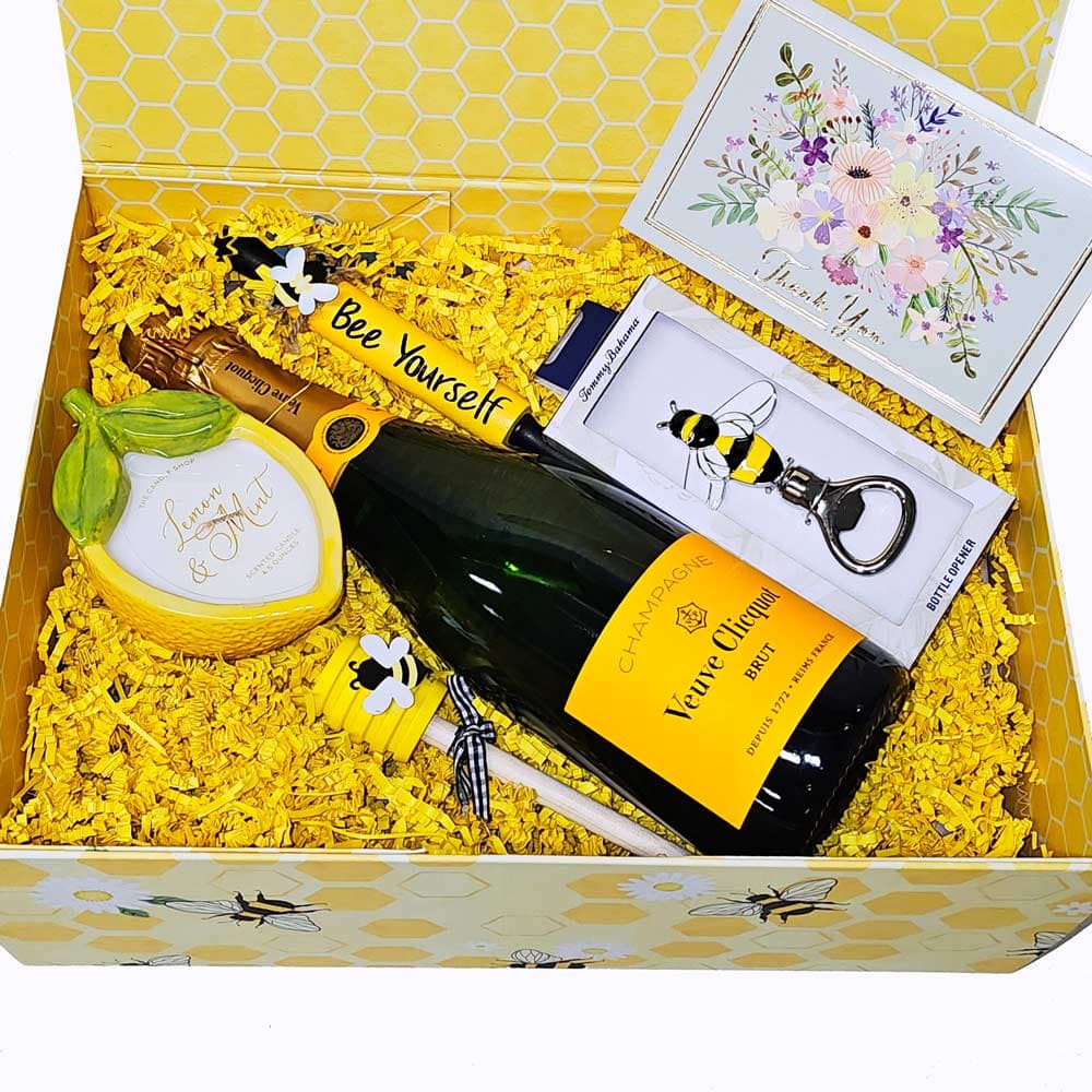 Summer-Themed Veuve Clicquot Gift Set