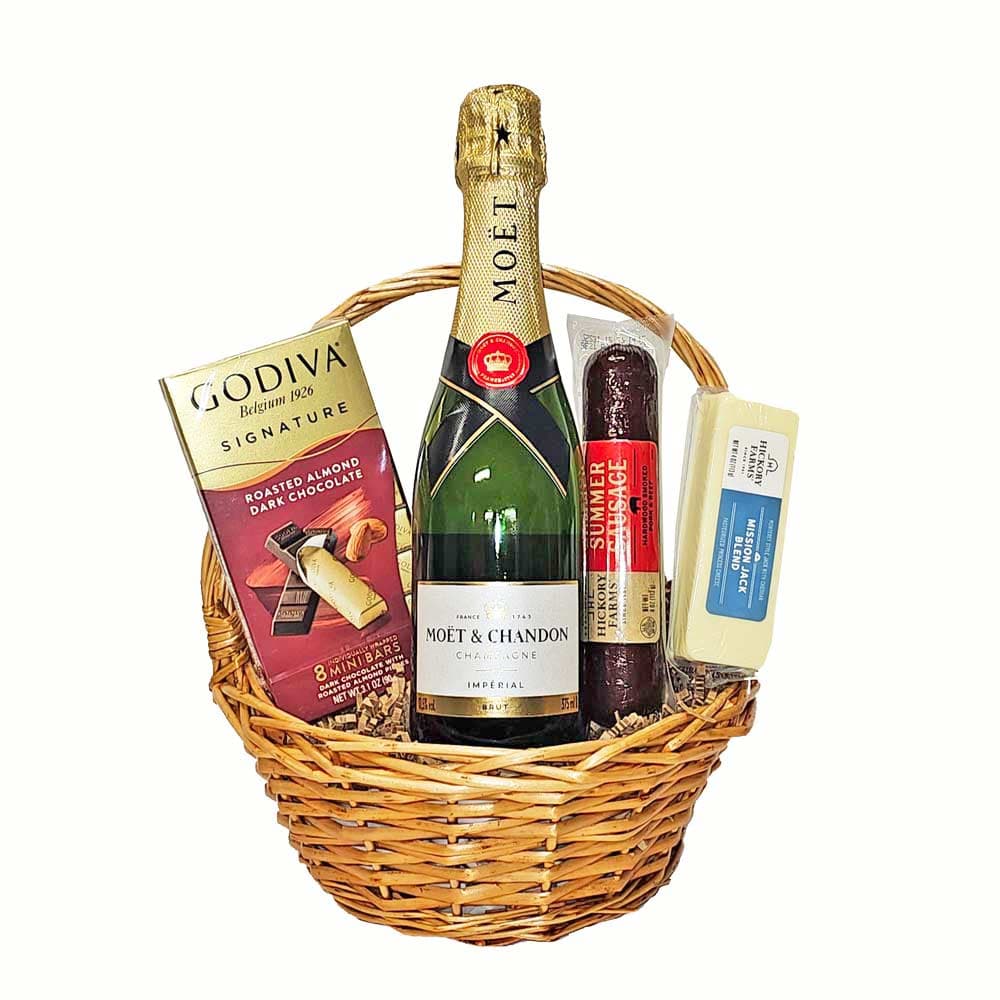 Moet & Chandon Brut Mini Gift Basket