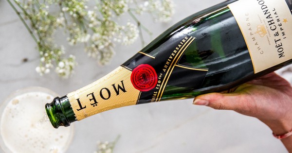 Moet Champagne Price Guide-History, Prices & Factors