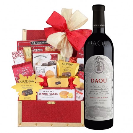 Daou Soul Of A Lion Cabernet Sauvignon & Golden Gift Basket Daou Soul Of A Lion Cabernet Sauvignon & Golden Gift Basket