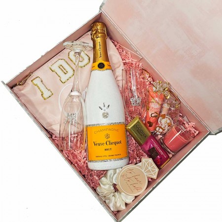 Bride To Be Wedding Celebration Gift Box