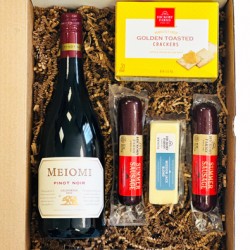 Meiomi Pinot Noir Gift Set