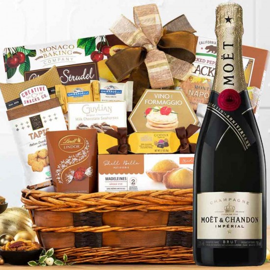 Bon Appetit Gourmet Gift Basket With Moet & Chandon Imperial Brut Bon Appetit Gourmet Gift Basket With Moet & Chandon Imperial Brut
