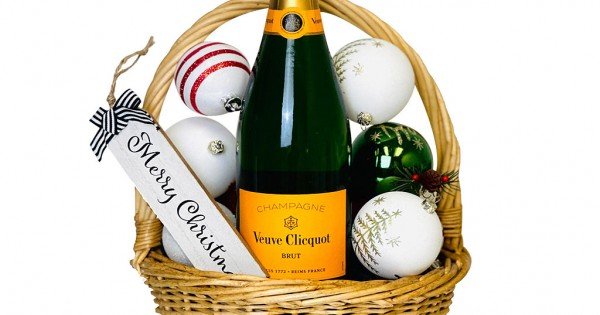 Veuve Clicquot Xmas Gift Basket