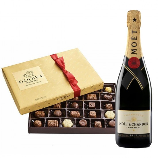 Moët & Chandon Impérial Brut And Godiva 26 Pc Gift Set Moët & Chandon Impérial Brut And Godiva 26 Pc Gift Set