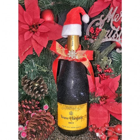 Hand-Painted Veuve Clicquot Christmas Champagne Gift Basket Hand-Painted Veuve Clicquot Christmas Champagne Gift Basket