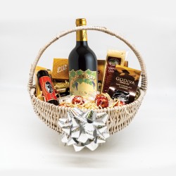 Nickel & Nickel Dogleg Vineyard Cabernet Sauvignon  With Signature Gift Basket